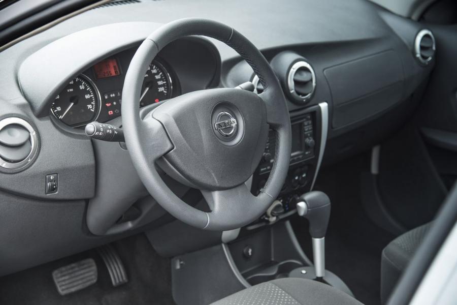  Nissan Almera 2012 года  (фото 16 из 31)